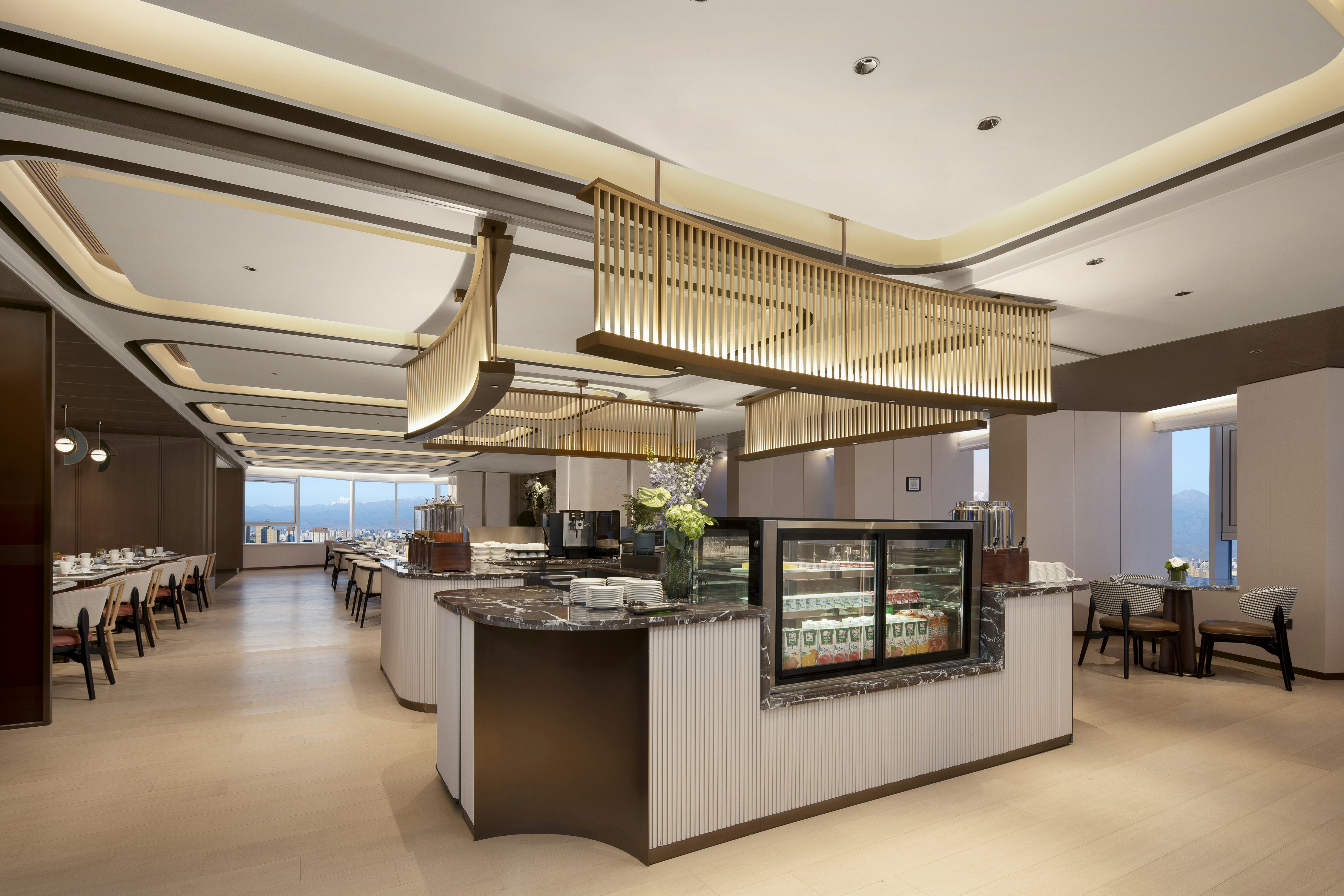 Hilton Garden Inn Urumqi Railway Station 8/25
