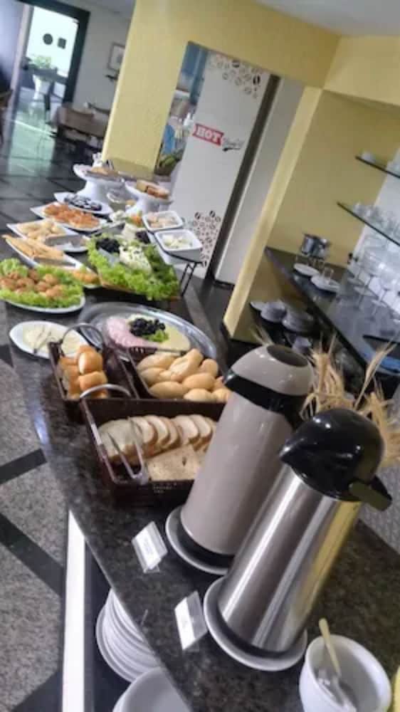restaurant-cafeteria