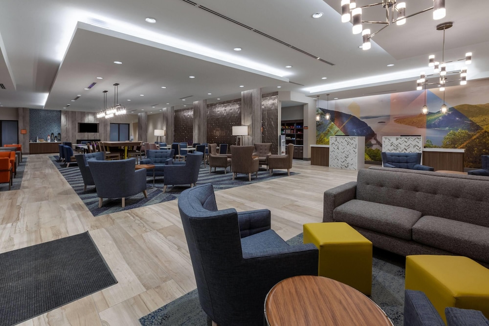 La Quinta Inn & Suites by Wyndham Middletown-Goshen 27/36