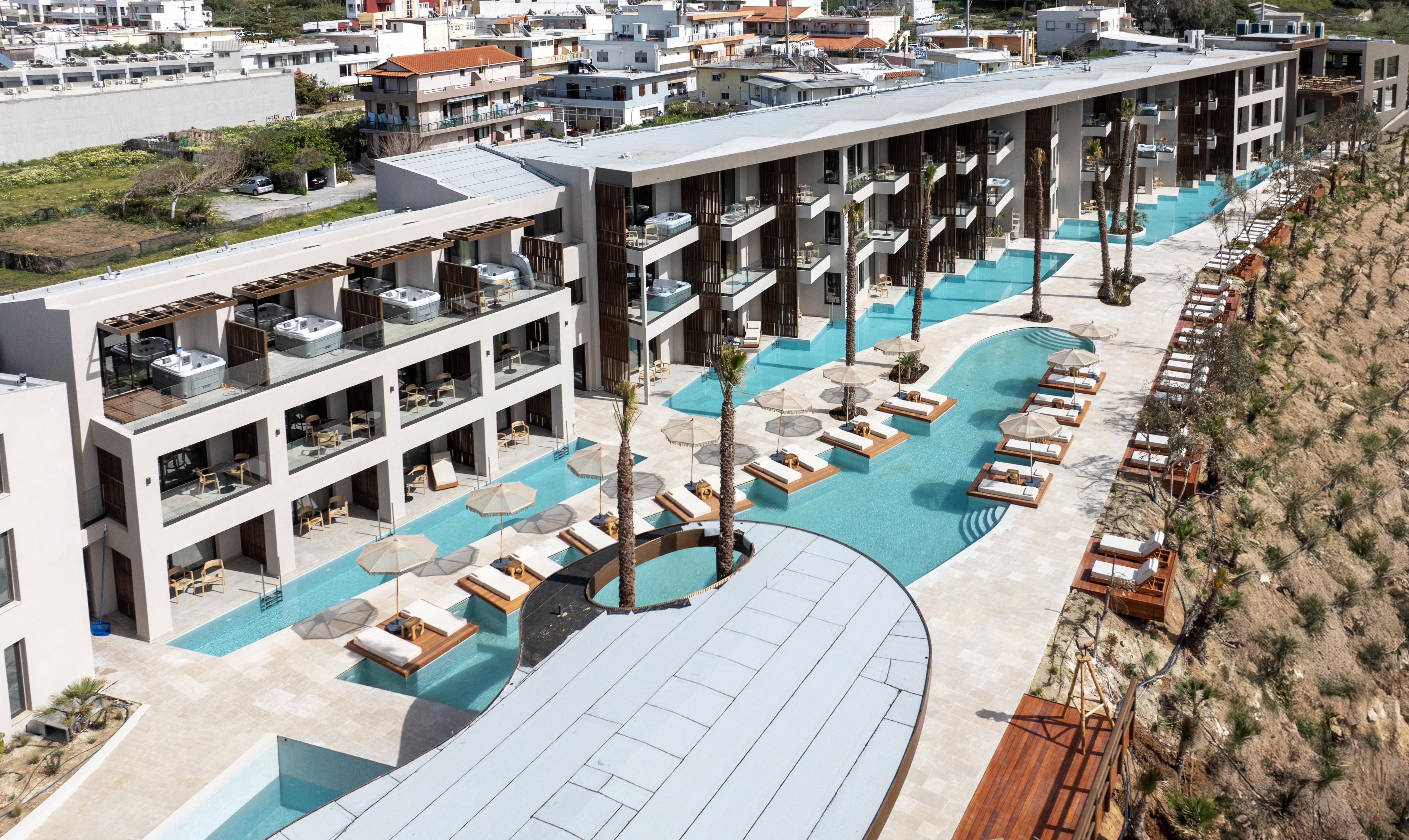 Nalu Resort and Spa 1/10
