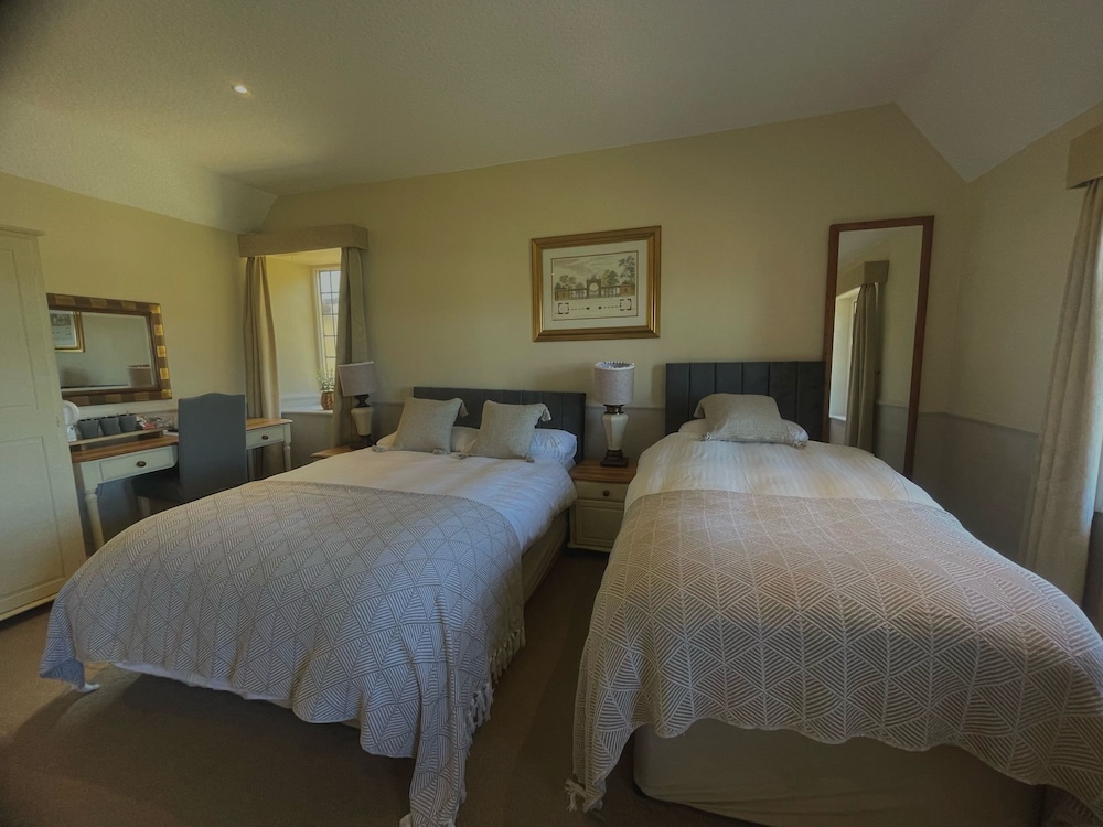 The Sibson Inn Hotel 13/50