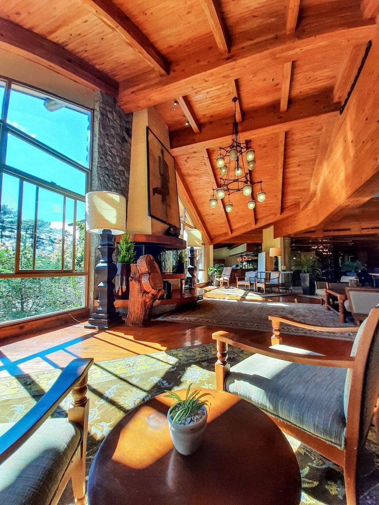 The Forest Lodge At Camp John Hay 42/75