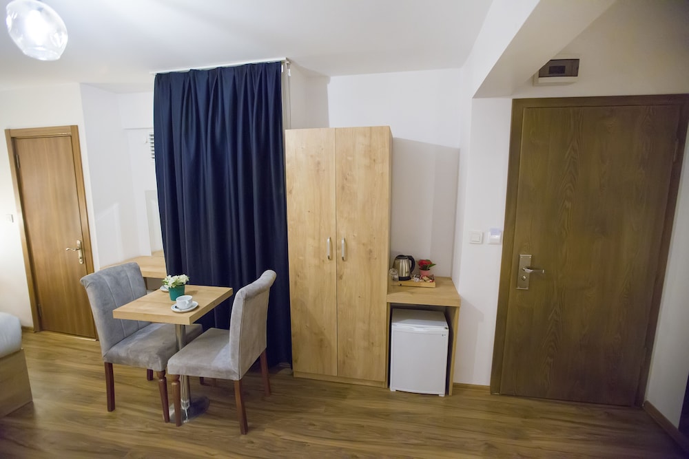 Golden Street Hotel 29/49