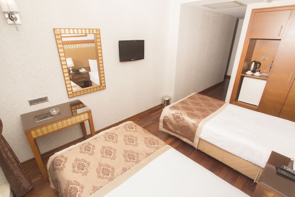 Mineo Park Hotel 30/58