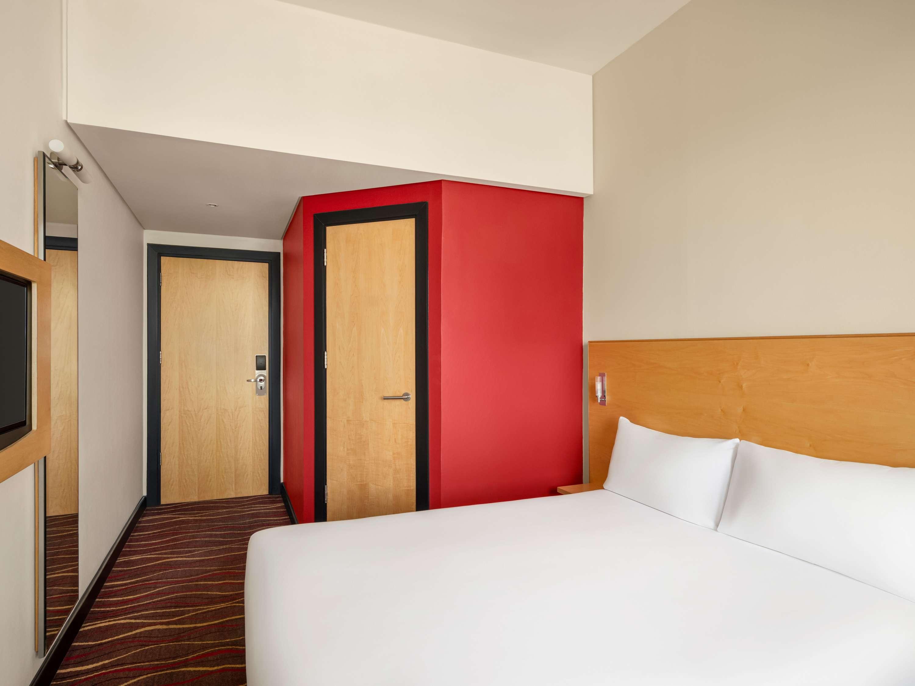 SUPERIOR, TWIN BEDS