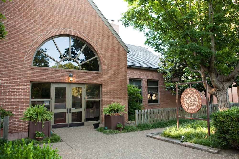 New Harmony Inn Resort & Conference Center 2/49