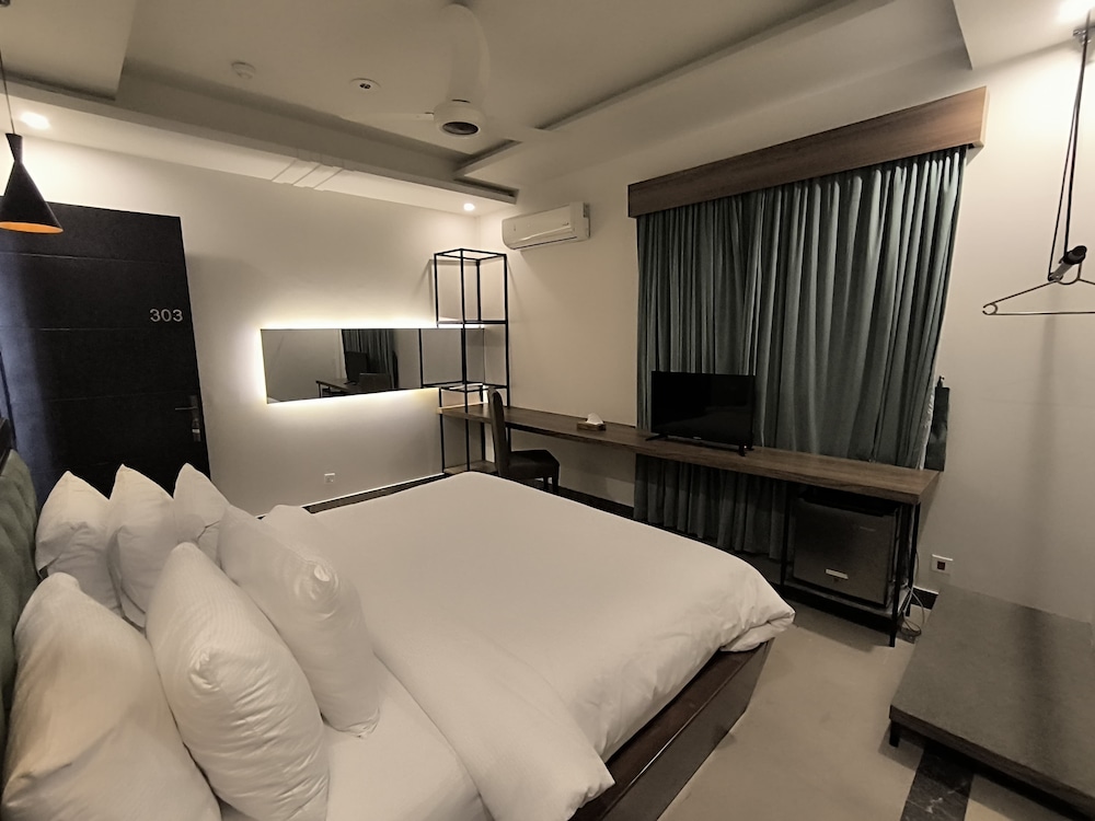 Xefan Hotel and Suites 17/59
