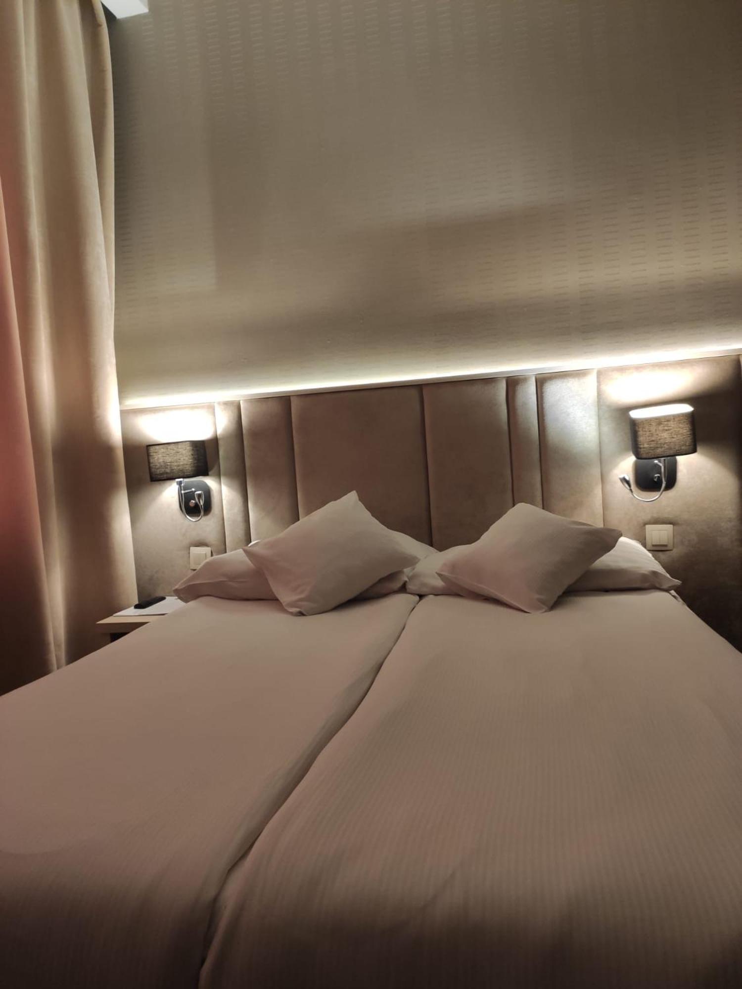 Room, Double Bed