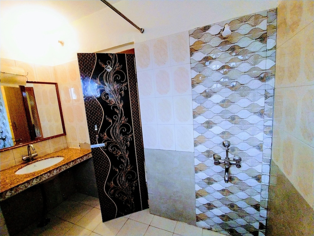 HOTEL SWARAJ RESORTS 44/73