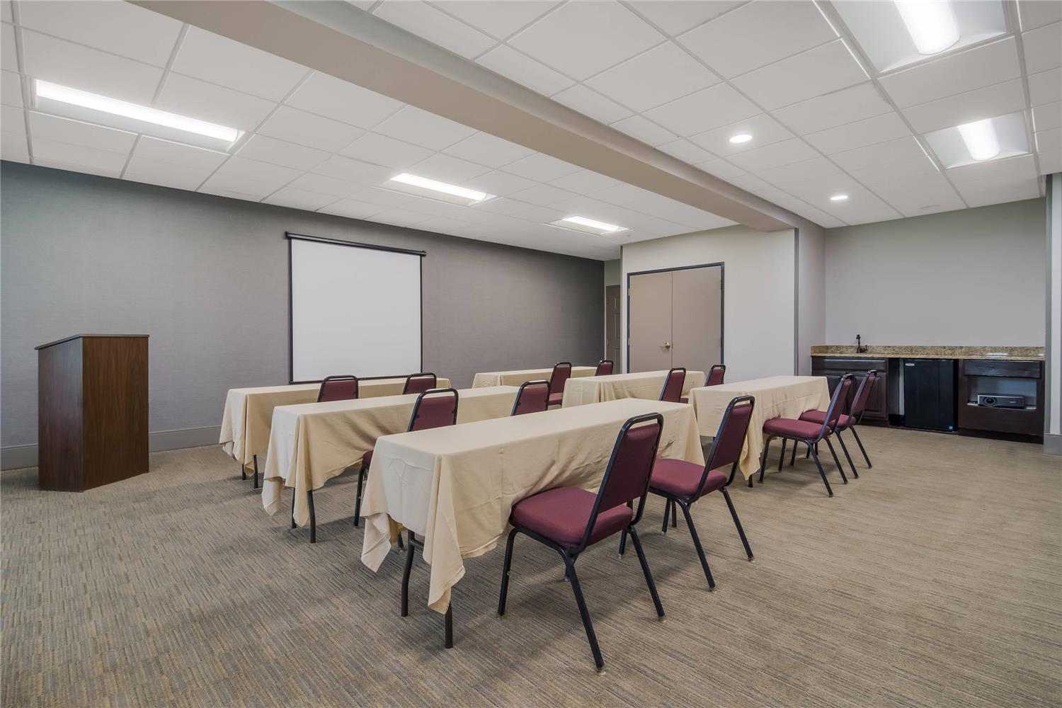 Country Inn and Suites By Radisson Goldsboro Nc 19/24