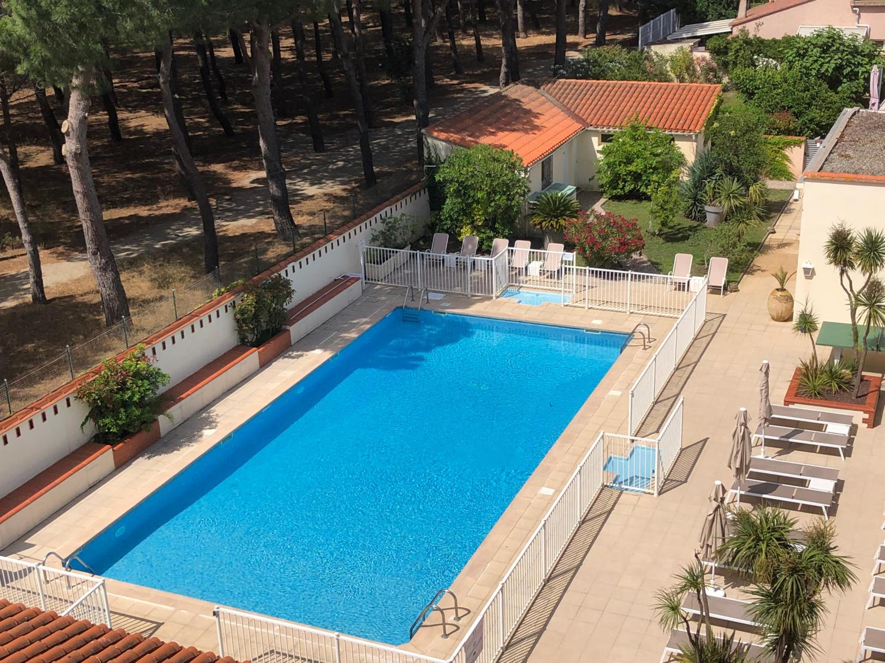 Hôtel Plage Des Pins 50/52