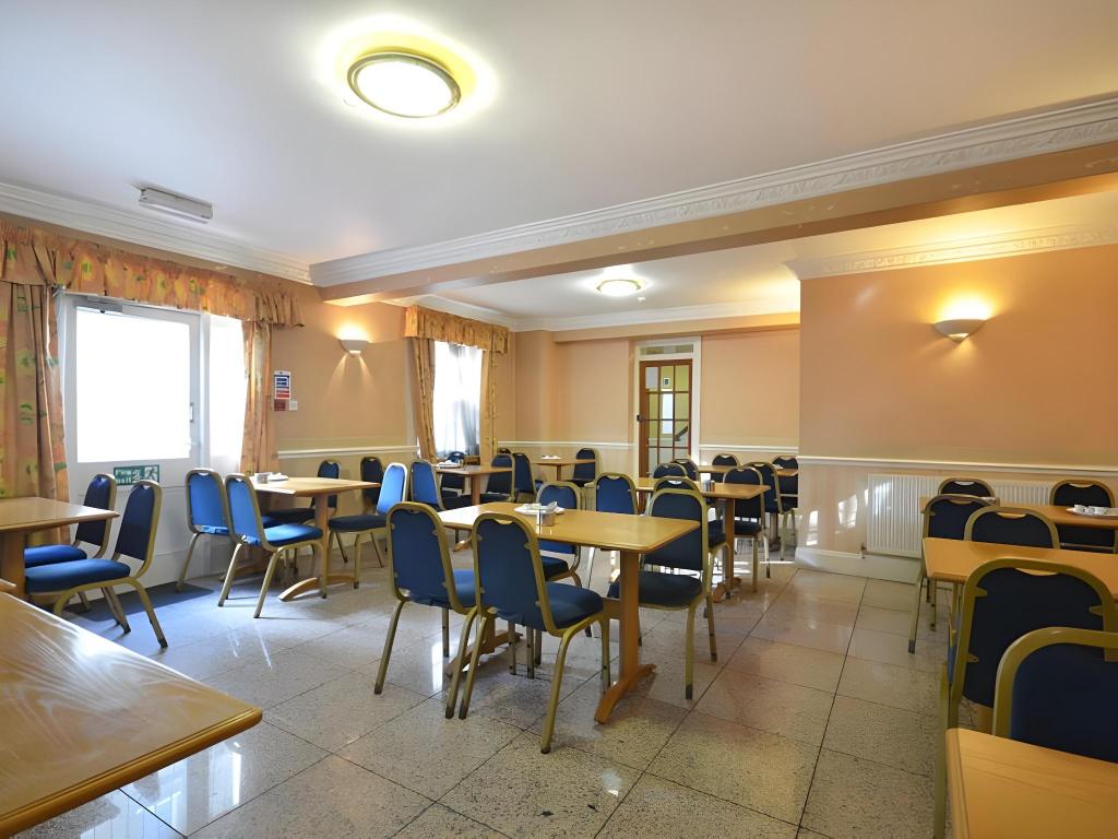 Berkeley Court 13/15