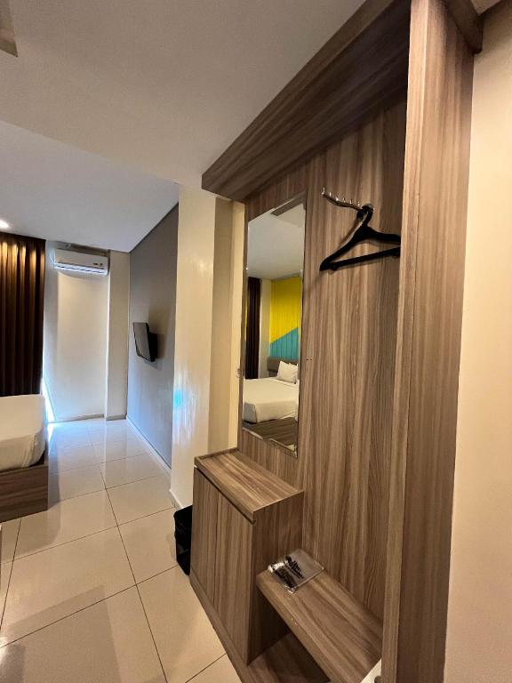 Puri Perdana Hotel & Convention Hall 35/57