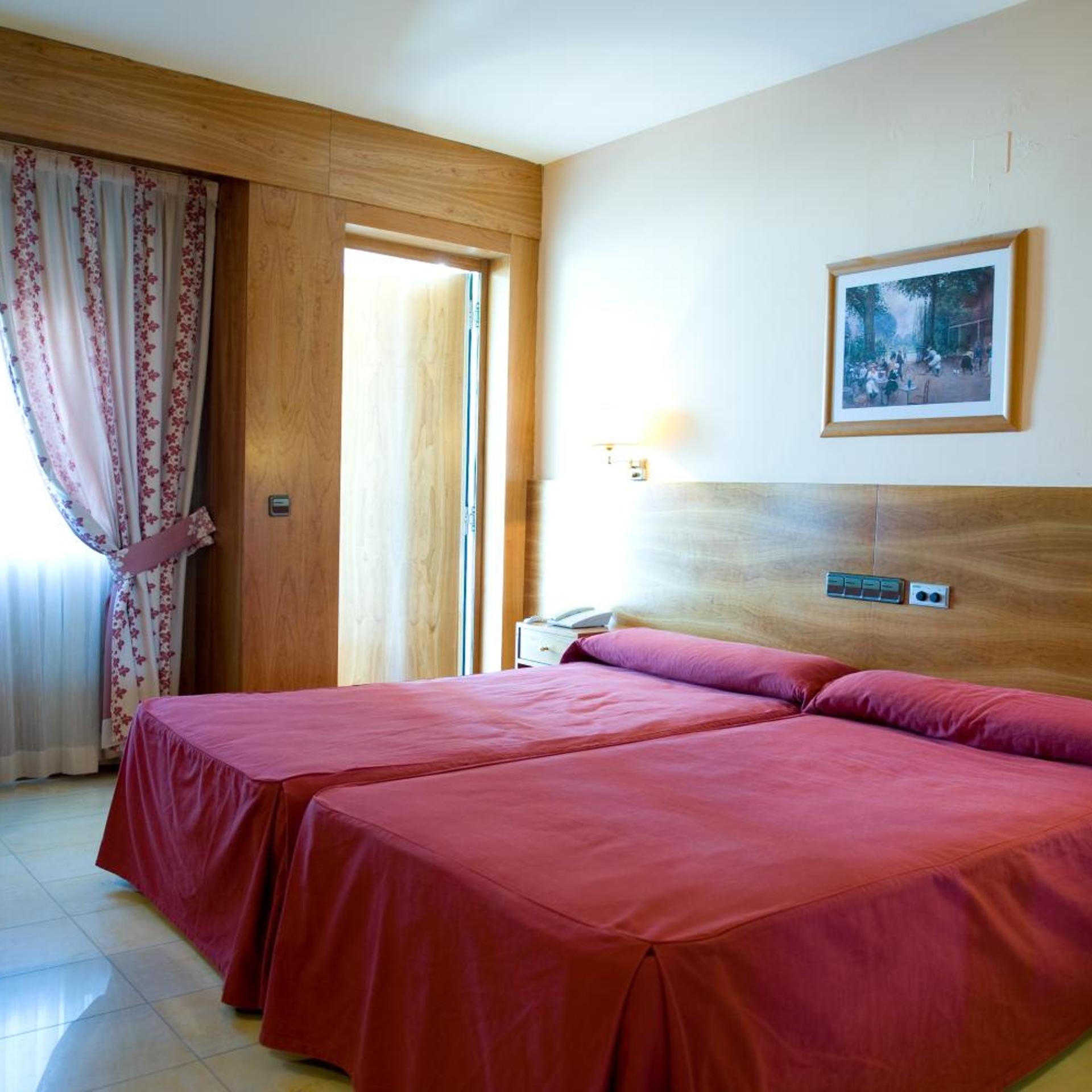 غرفة بسرير مزدوج أو سريرين منفصلين، Hotel La Maruxina 2/8