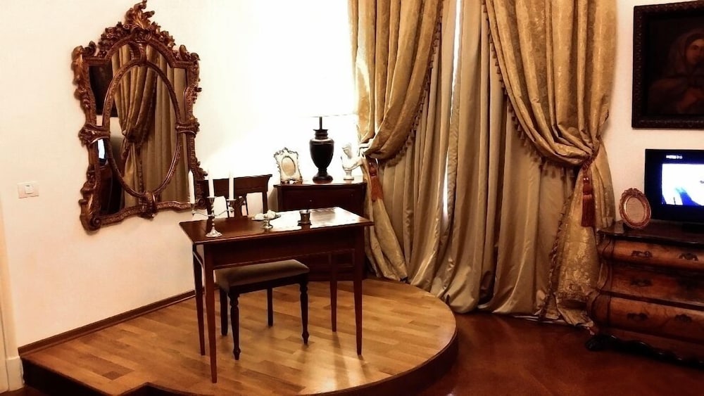 Grand Boutique Hotel 36/77