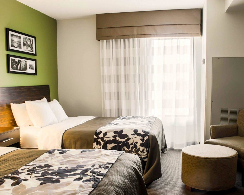 Sleep Inn & Suites Virginia Horse Center 24/53