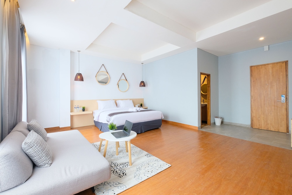 Lopi Hotel 17/36