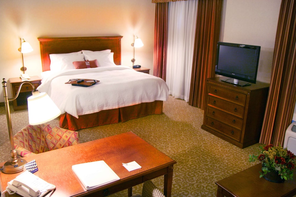 Hampton Inn Suites Lodi 19/65