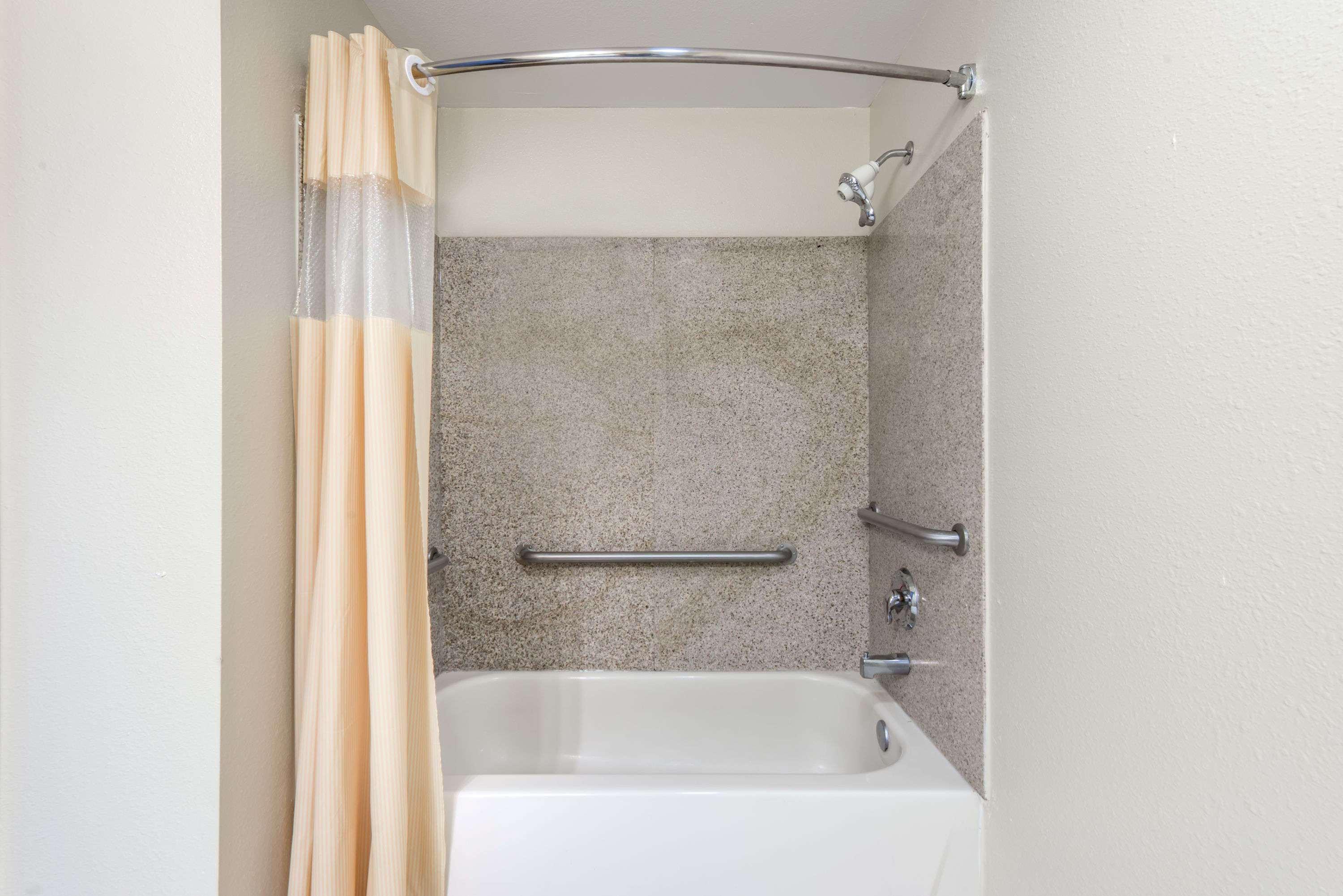 Days Inn By Wyndham St Peters/St Charles 28/28