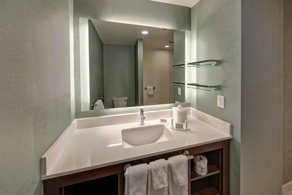 Residence Inn Kansas City Downtown Convention Center 11/45