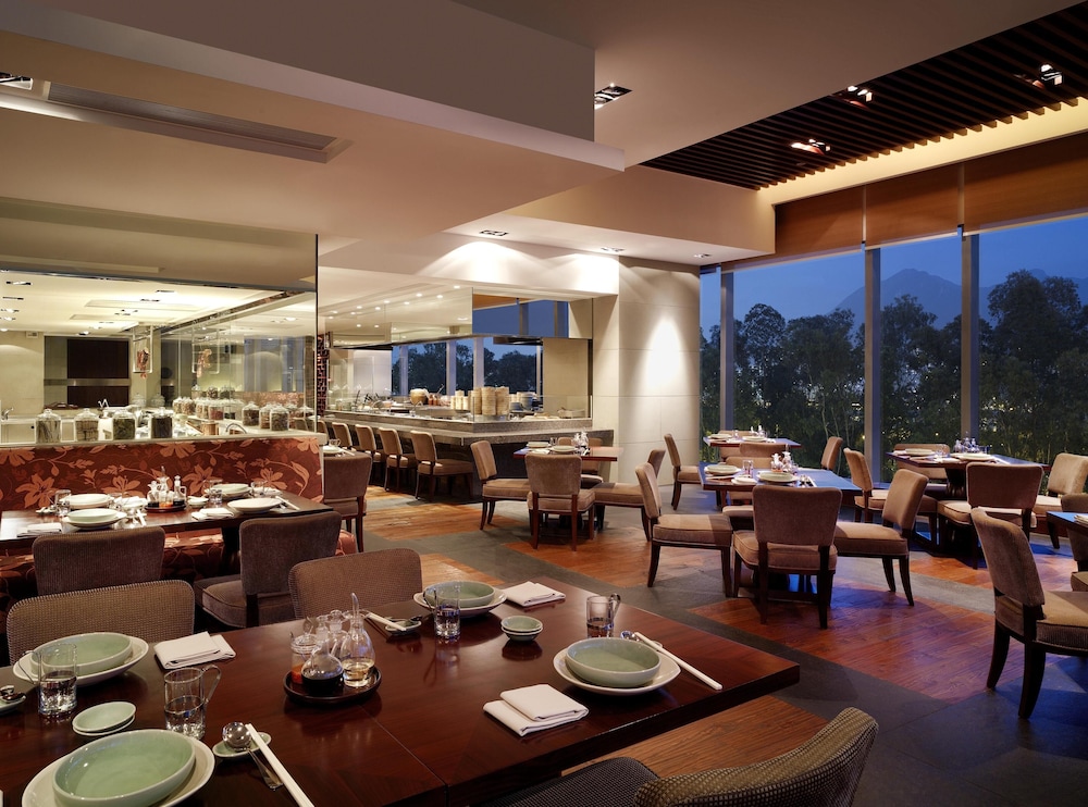 HYATT REGENCY HONG KONG SHA TIN 53/69