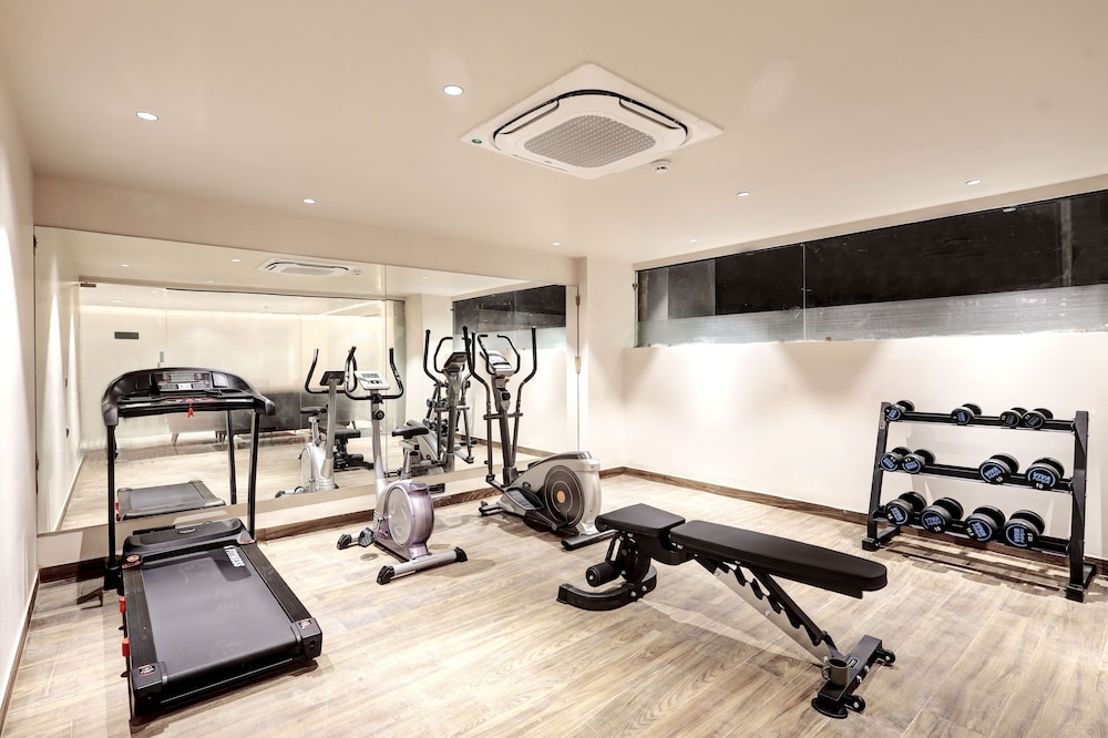 Saltstayz Premier Sector 42 - Golf Course Road 36/62