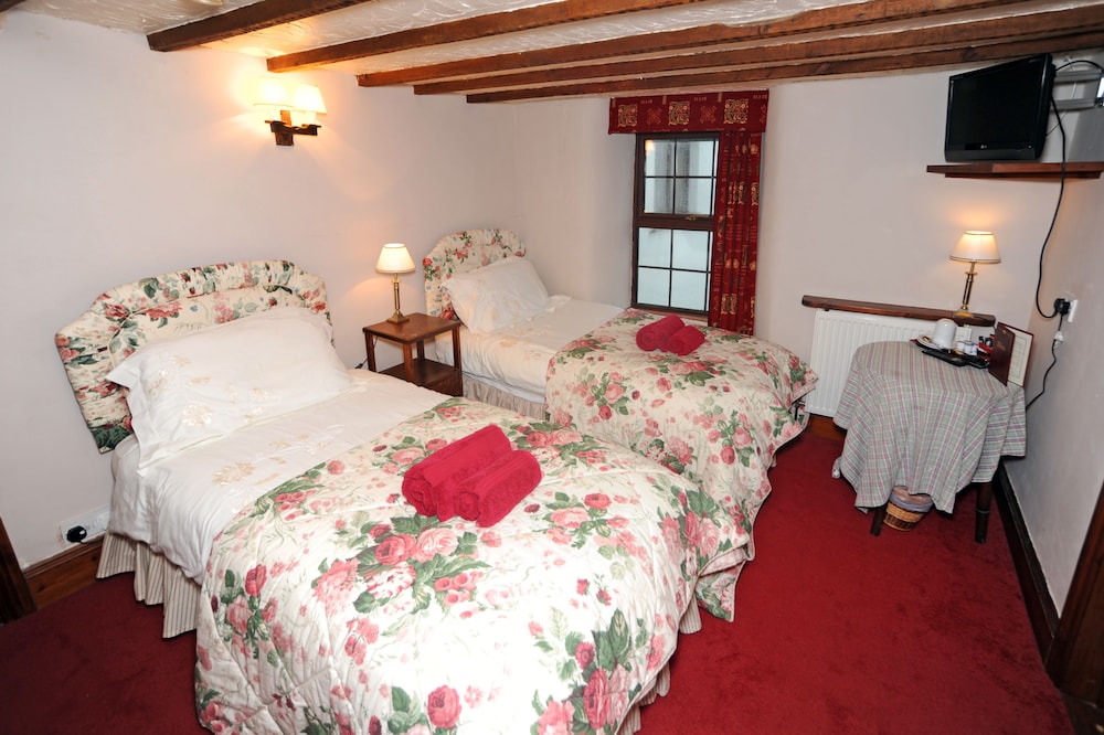 The West Country Inn 38/61