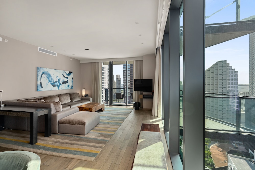 EAST Miami Residences 22/50