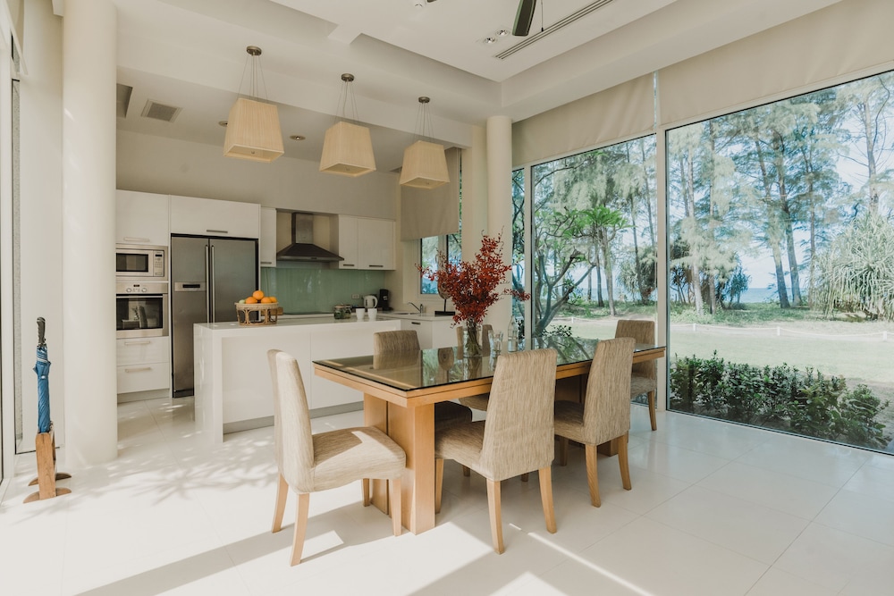 Splash Beach Resort Maikhao Phuket 40/50