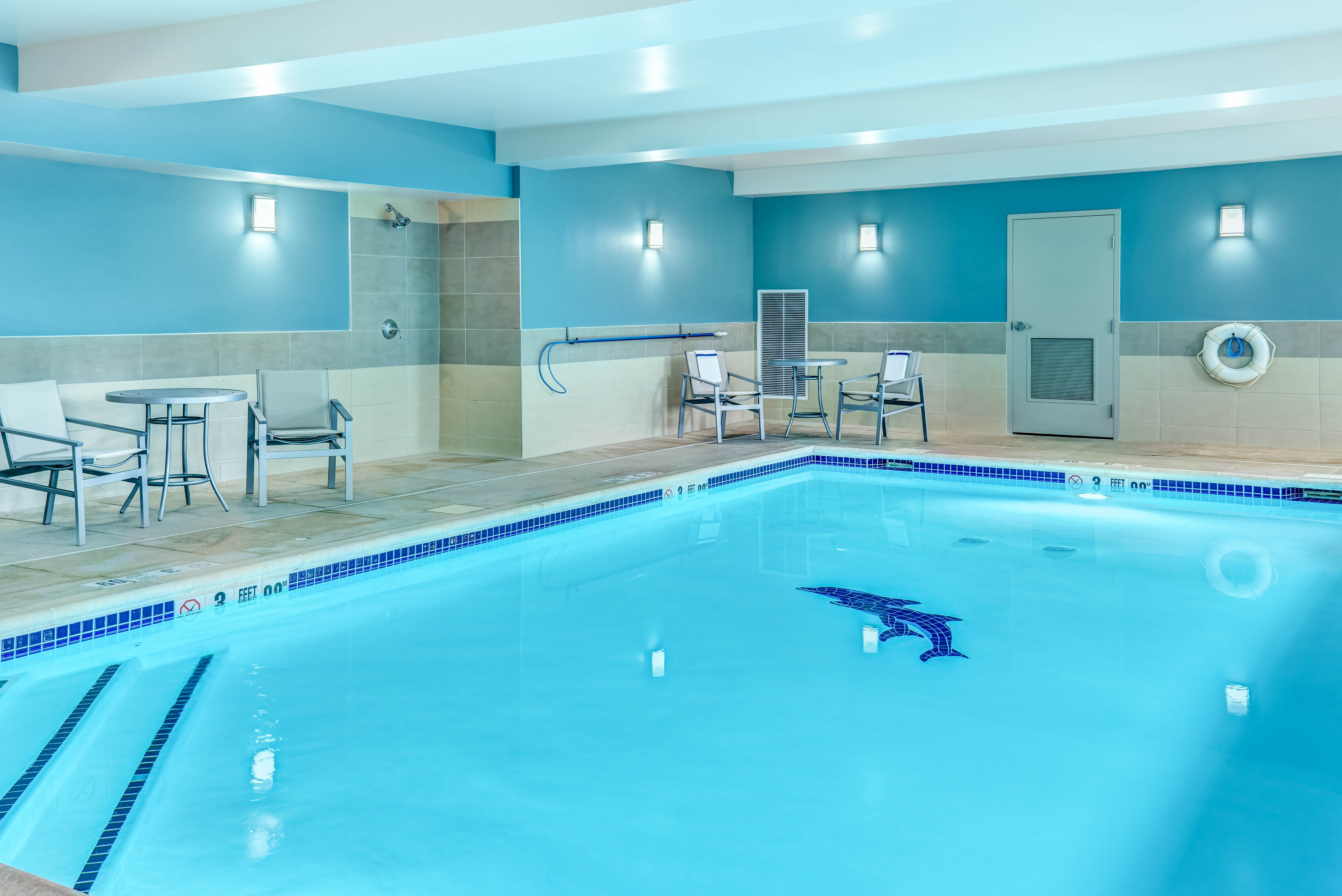 Holiday Inn Express Woodbridge 36/64