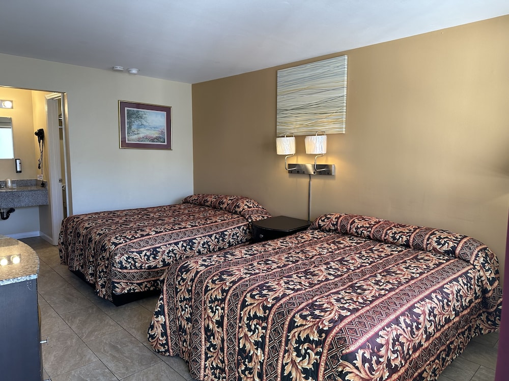 Sea Palace Motel 7/94