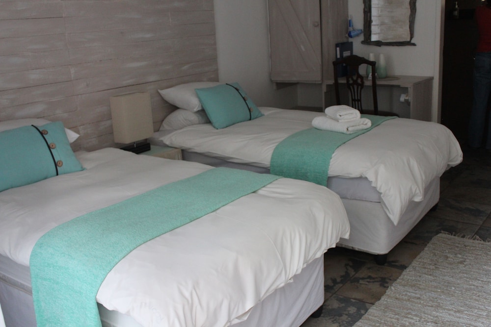 Ukarimu Guest House 12/36