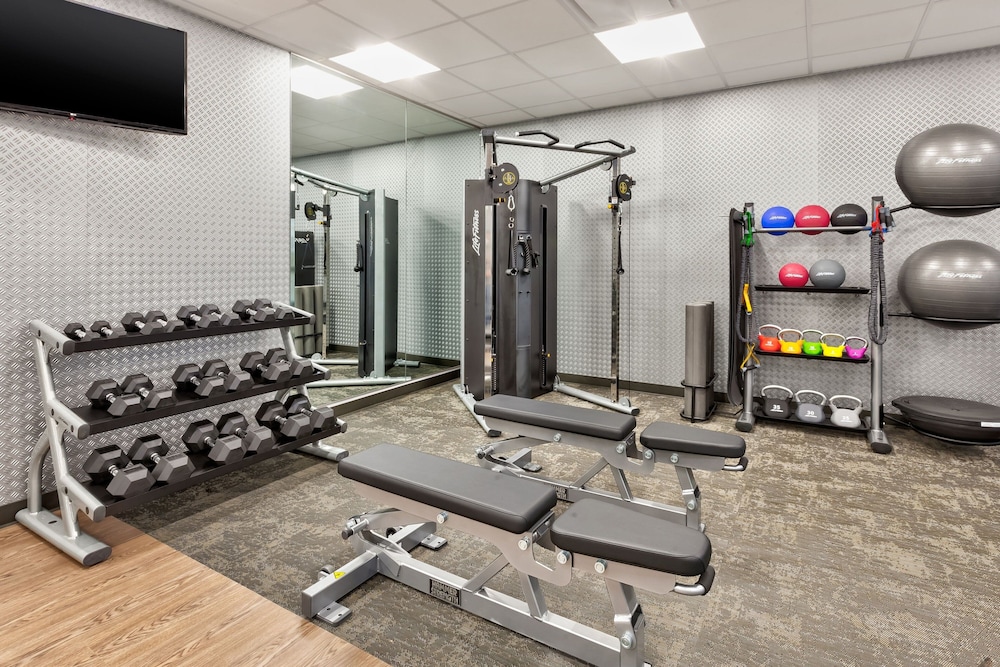 Fairfield Inn & Suites by Marriott Grand Rapids North 19/33