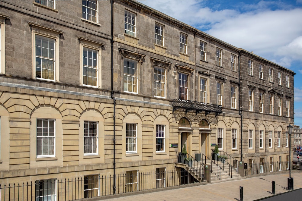 Holiday Inn Express Edinburgh City Centre 54/62