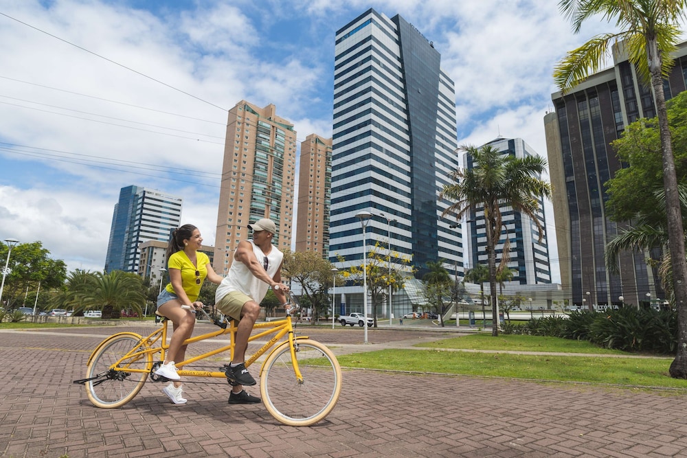 Golden Tulip Porto Vitoria 63/72
