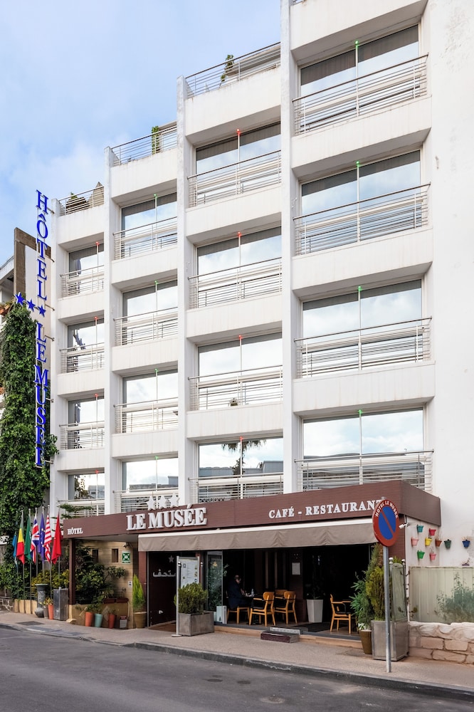 Hotel Le Musee 6/48