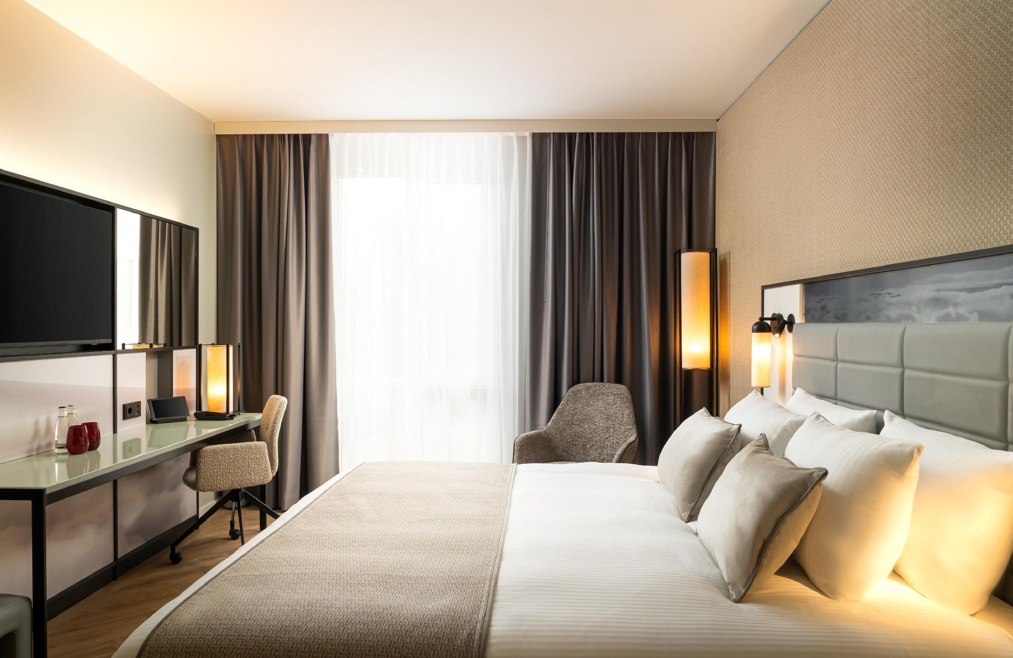 Superior, Single, Queen and Twin Beds