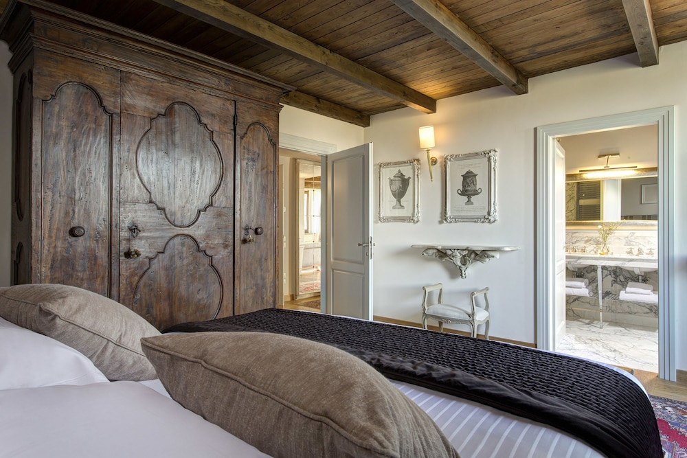 VILLA LE CALVANE 12/50