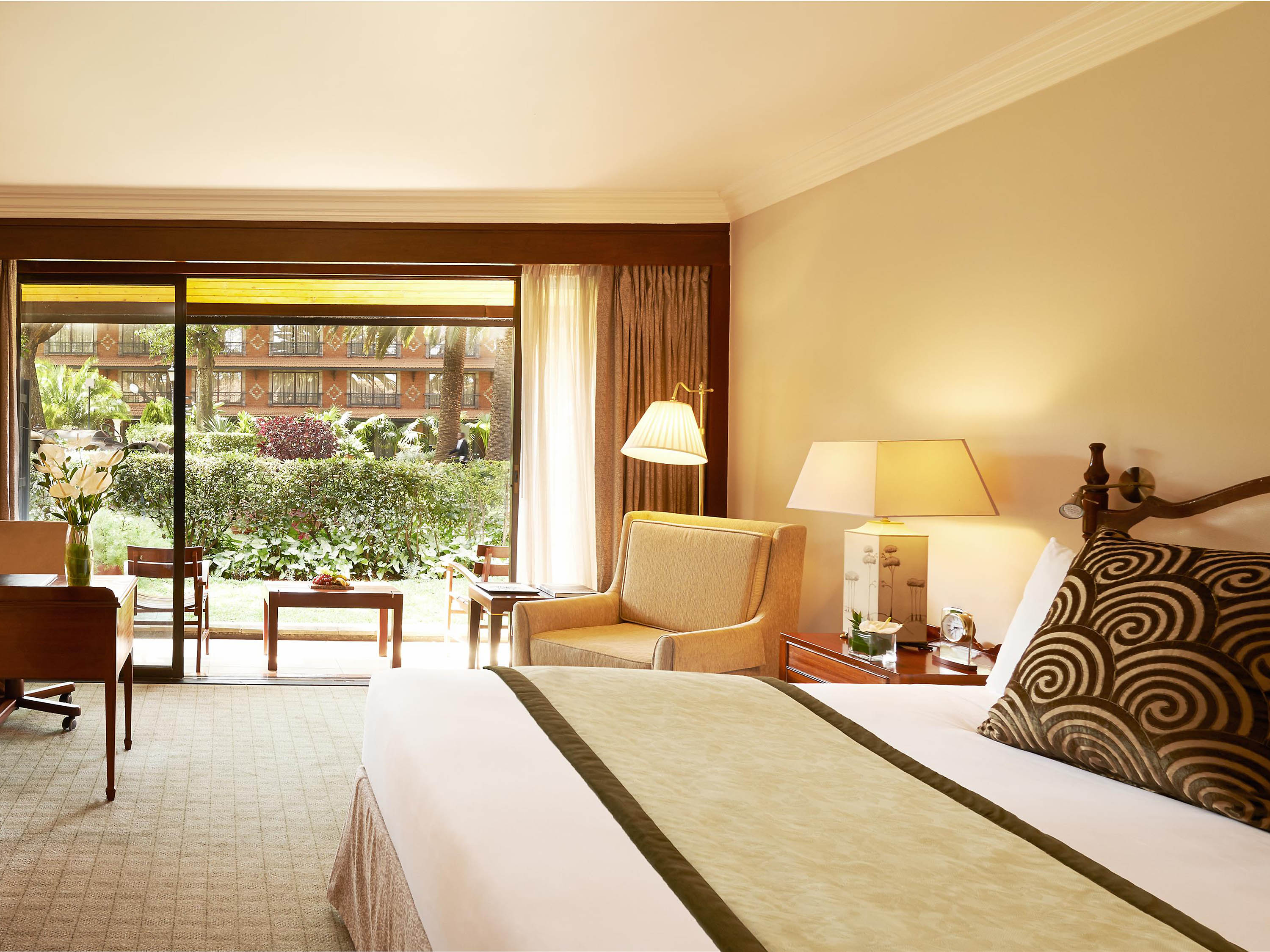 Fairmont, Twin Beds