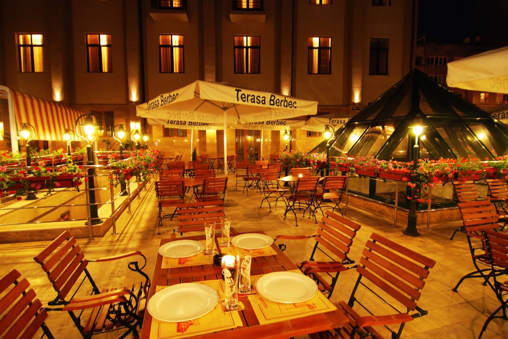 Hotel Central Ploiesti 57/69