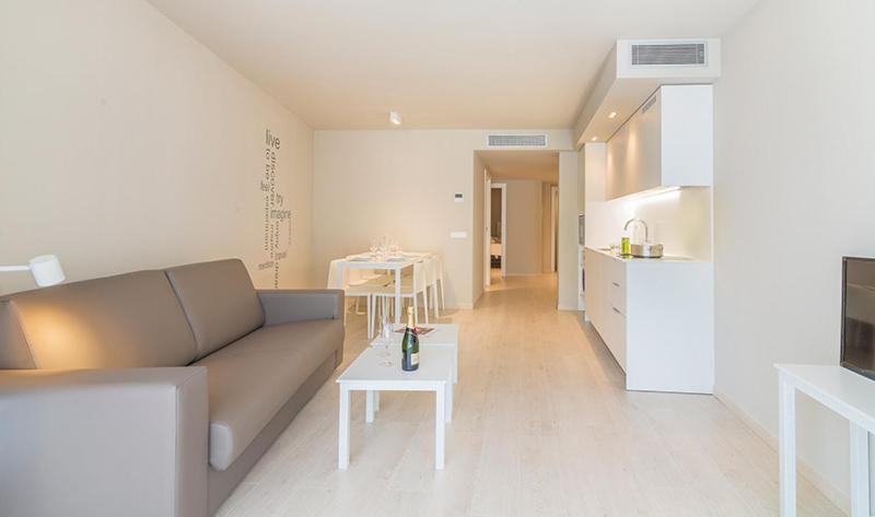Daro Apartments 39/51