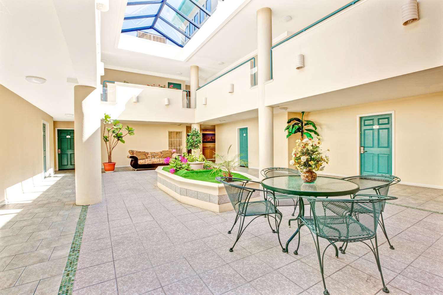 Hotel Aluxor SFO 7/46