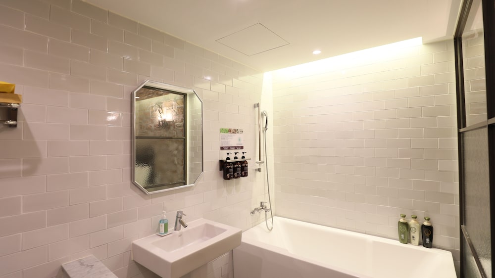 February Hotel Sungseo 66/67
