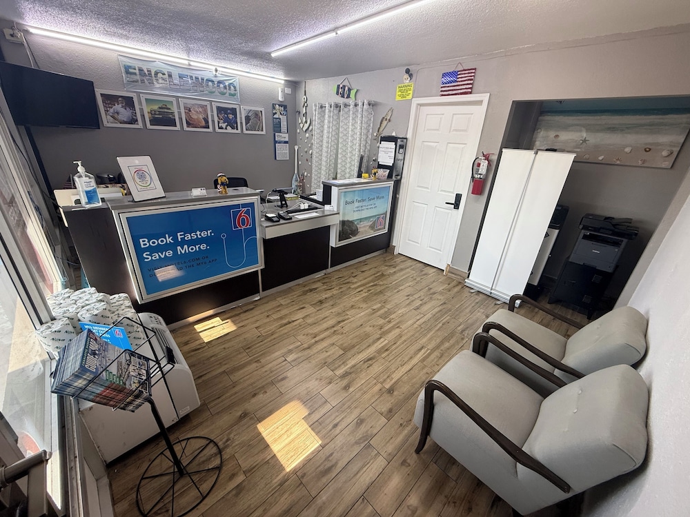 Motel6 Englewood, FL 60/64