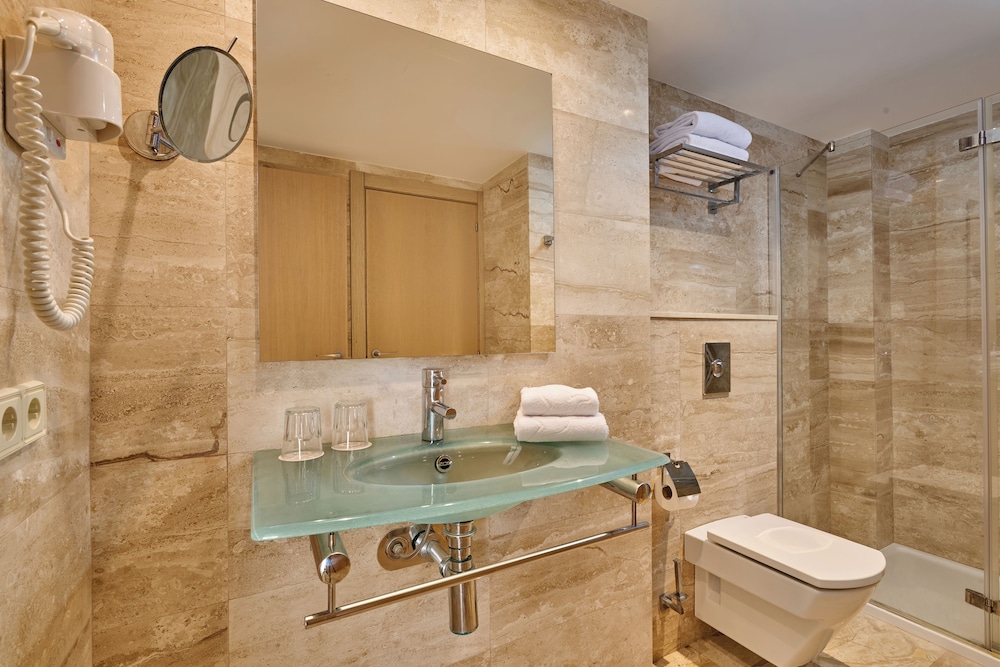 شقة عائلية بسريرين منفصلين بشرفة بغرفة نوم واحدة مع أريكة، Grupotel Dunamar 8/8