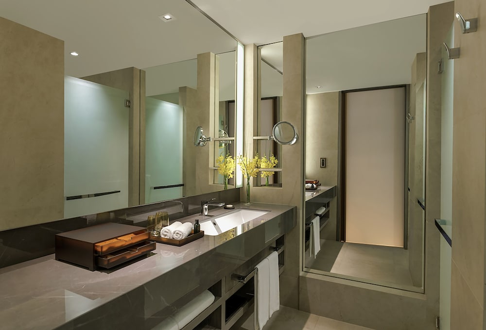 Dusit Thani Laguna Singapore 65/65