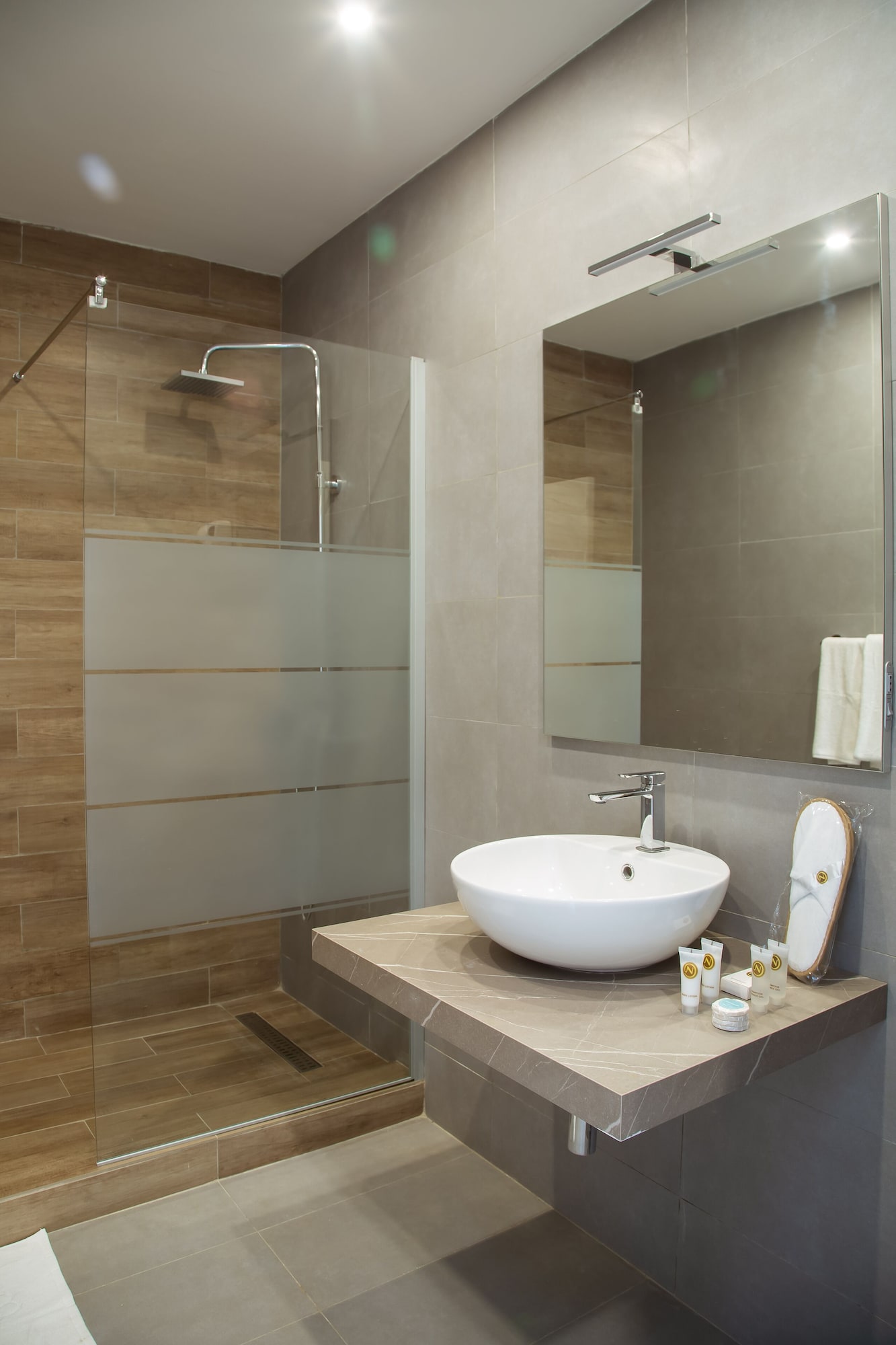 CONFORT ROOM H