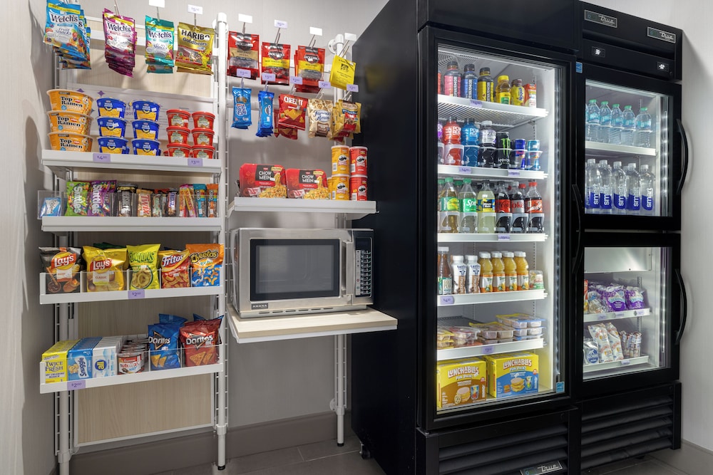 Spark by Hilton California Lexington Park 28/55