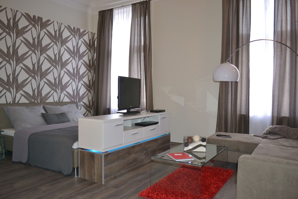 Kimi Apartments 35/50