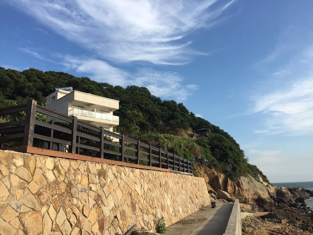 Xiang Ju B&B 17/21